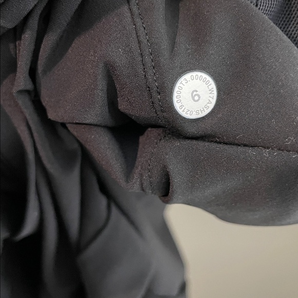 Lululemon | Women’s Black Spring Break Away Shorts Size 6 - Picture 6 of 6